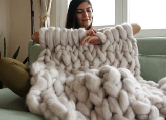 Arm Knit with Giant Knitting Yarn